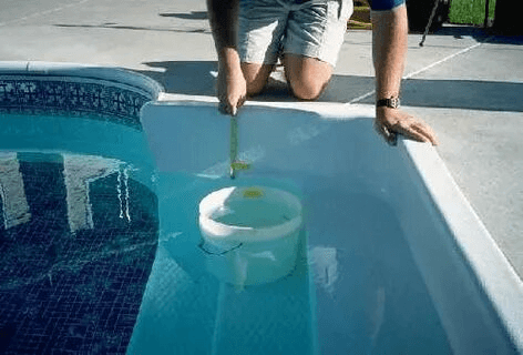 Detecting Pool Leaks: Utilizing the Bucket Method